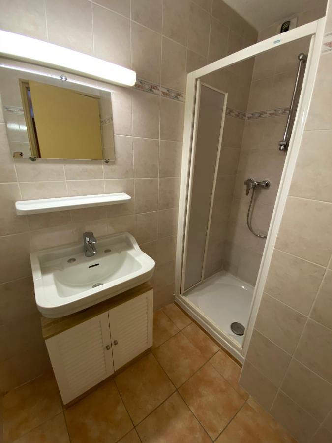 Chambres Avec Garage Motos Lanslebourg-Mont-Cenis Zewnętrze zdjęcie
